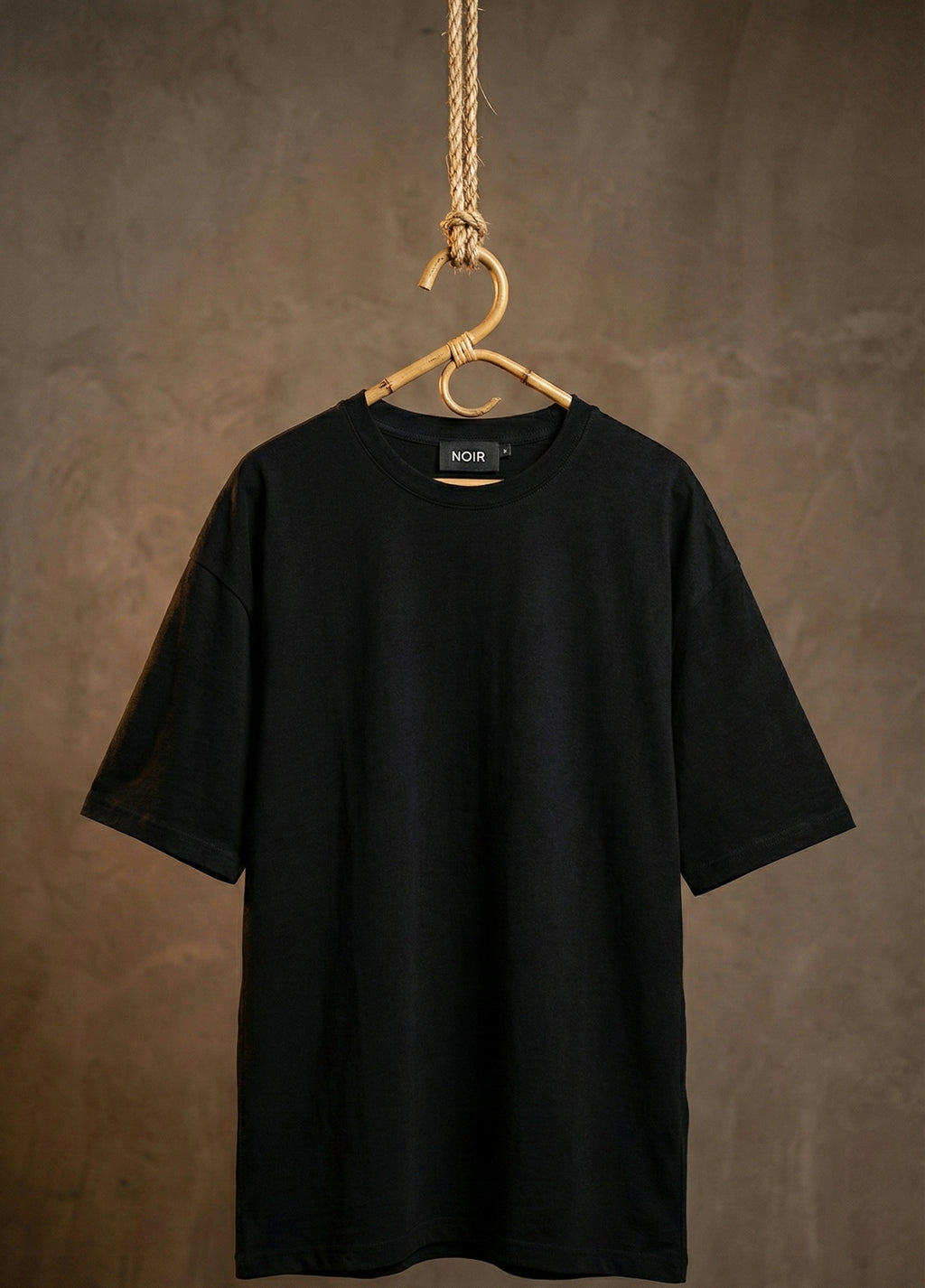 CAMISETA NOIR OVERSIZED